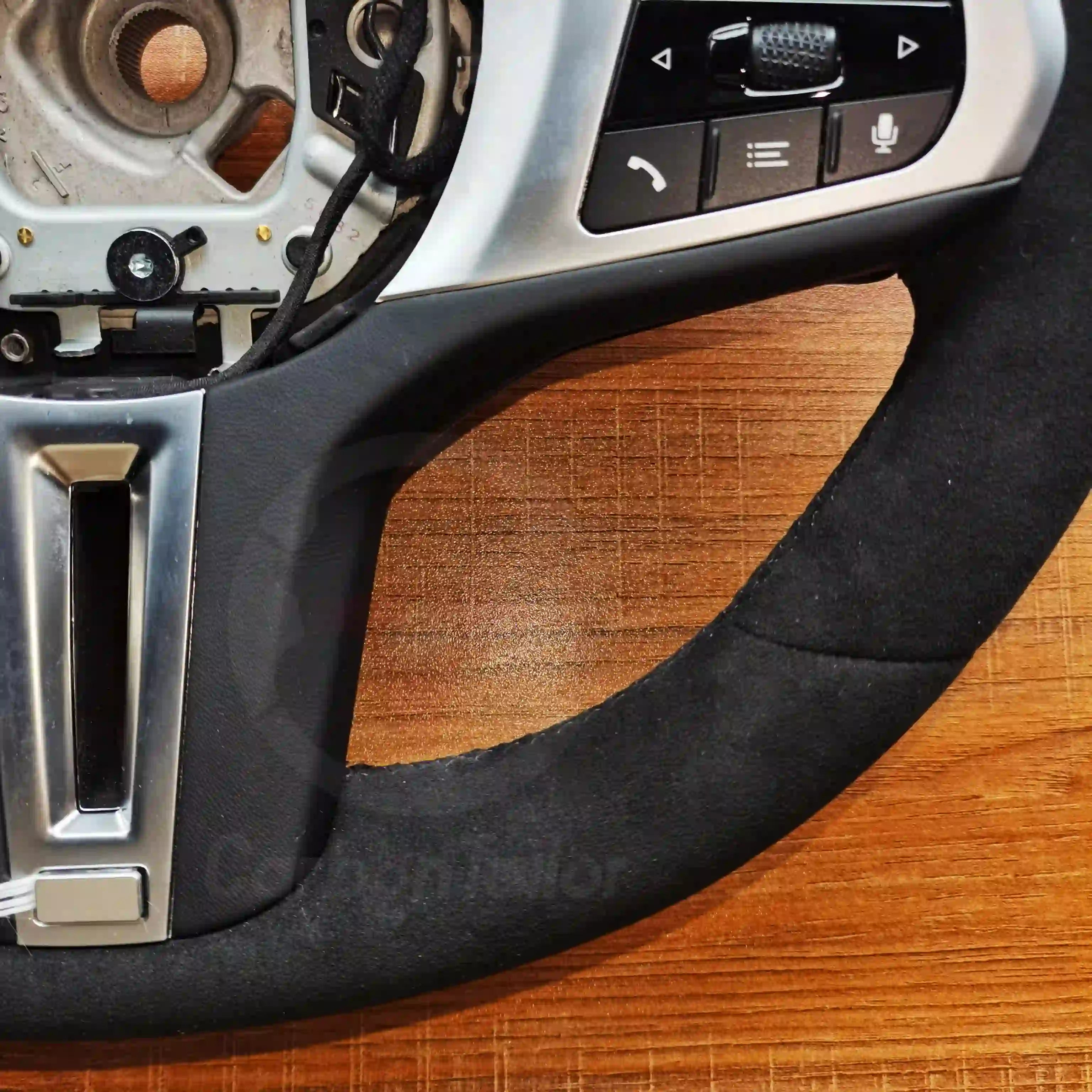 BMW G Series Full Alcantara Steering Wheel – Fits 5/6/7/8 Series (G30–G38, F90 M5, F91–F93 M8, G32, G11–G16, X3–X7)